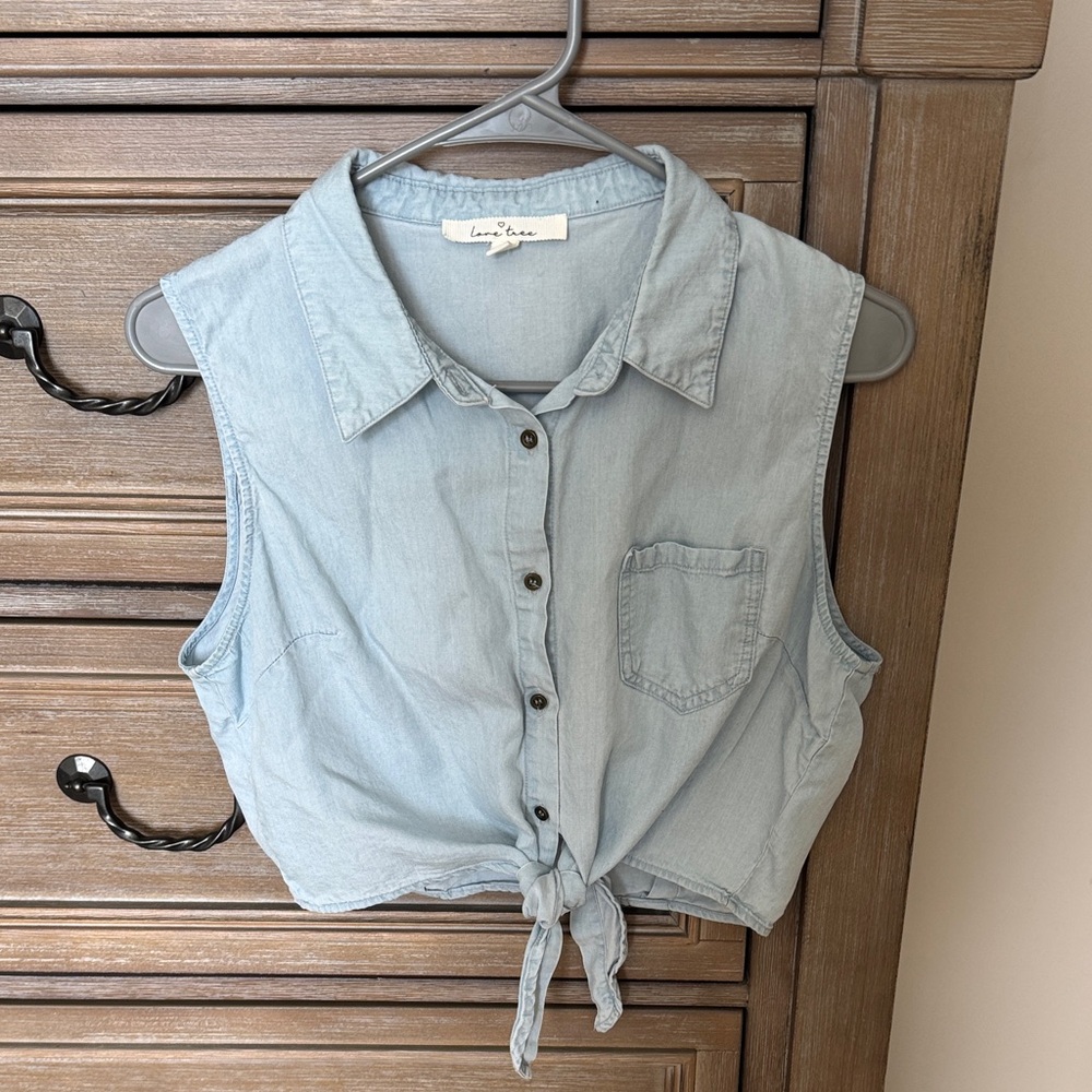 Love Tree Light Blue Button Down Sleeveless Shirt